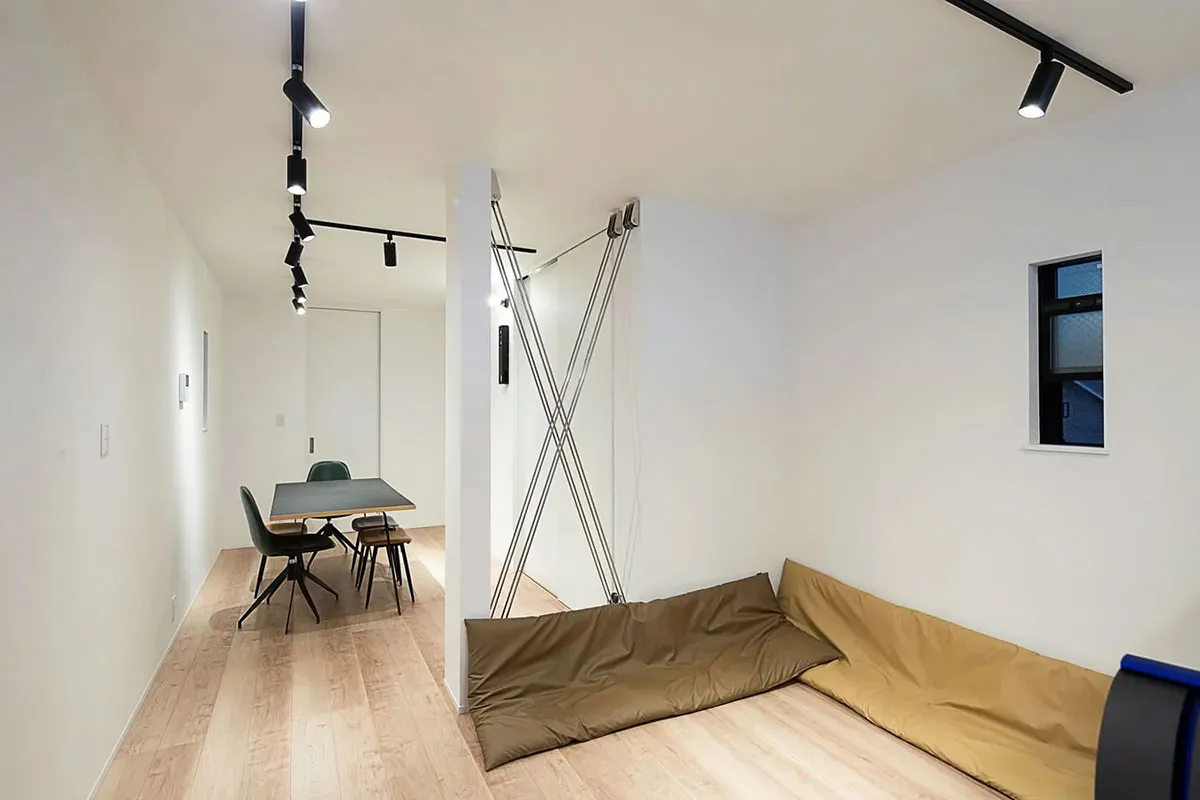 狭小だけど快適空間。動線にこだわった表と裏を土間でつなぐ家